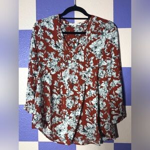 NWOT fun 2 fun Kearney Henley Rust Red Blouse with White Floral - Size S